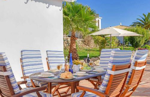 Private Heated Pool, Jacuzzi & 1225m2 garden in Villa Cipreses - Photo 13