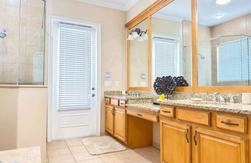 RR7510 – 6BR Villa w/ Game - Foto 10