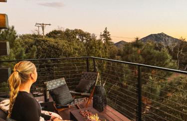 Award-Winning A-Frame with Views and Cedar Hot Tub - Foto 12