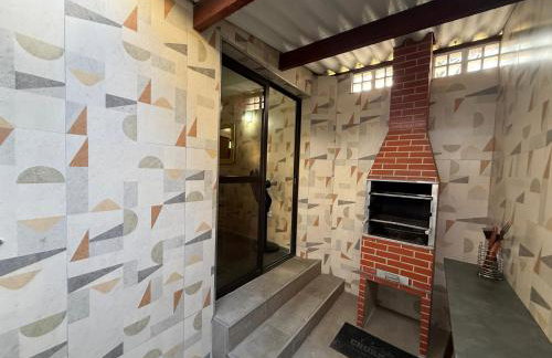 TRIPLEX piscina churrasqueira lava e seca Wi-Fi e 2 TVs em Condomínio com 90m2 no centro de Ubatuba - Foto 37