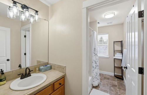 Bethany Breeze - Comfort, Style, and Convenience home - Foto 25