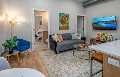 Prime OTR, 3 Lux Queen Beds, Two 55in TVs, Steps to TQL, Findlay Market, Light Rail, Fast Wifi - Foto 8