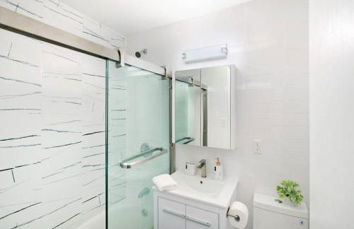 444-3F Newly renovated 1BR in Hell's Kitchen - Foto 19