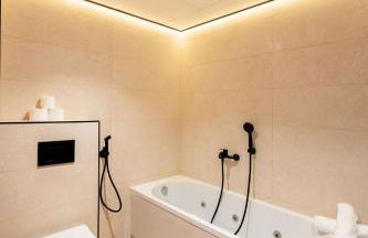 Emily Suites - Photo 20