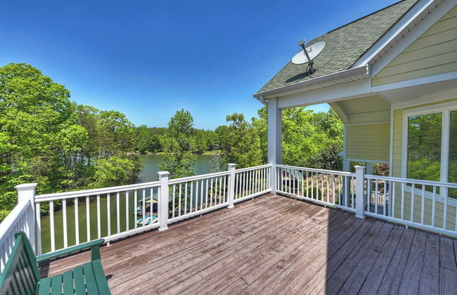 Lakefront 6bdr, Priv Dock, Game Room, Firepit Jake's Lake House by Avantstay - Foto 32