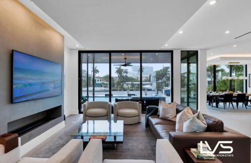 Carlotta- New Construction Luxury Waterfront Villa - Foto 9