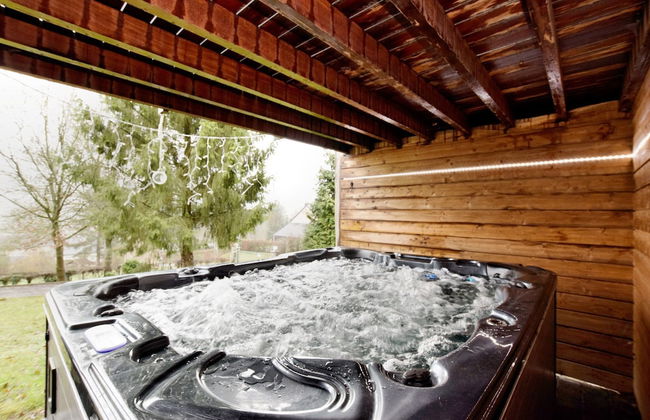 Cozy & Luxurious Chalet with Sauna, Hot Tub, Large Garden, Covered Terrace - Foto 23