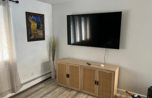 Beautiful downtown Anchorage 4 - Photo 9