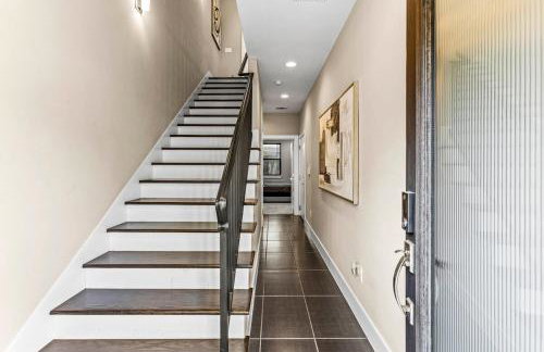 Gorgeous Property Near Convention Center - Foto 18