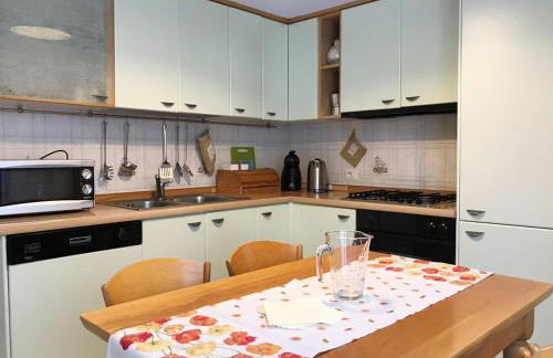 Big Apartment with Lake View and Three Bedrooms - Foto 9