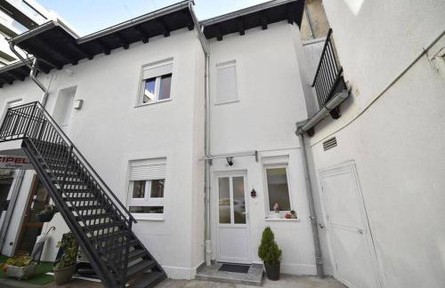 Petit Main Square - Photo 14