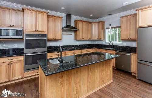 Serene Four Bedroom Lakefront Home - Foto 3