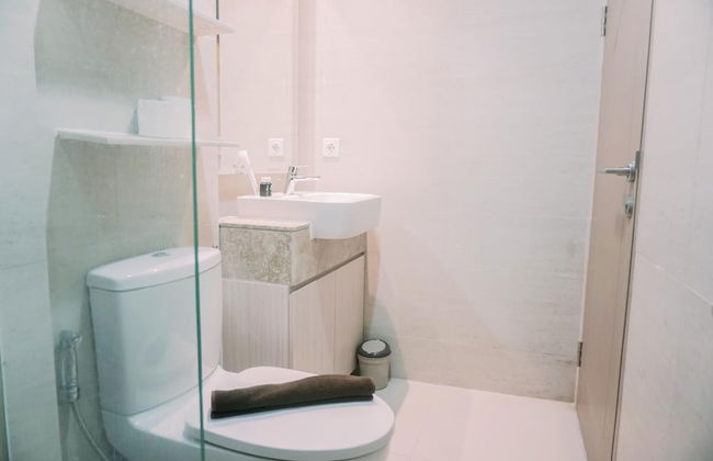 Homey And Warm Studio At 28Th Floor Gold Coast Apartment - Foto 13