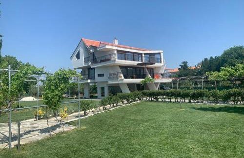 Villa IVIA - Photo 1