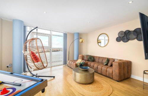 Stunning Thames View 2-Bedroom Apartment 2 Baths & 2 Balconies Sleeps 6 - Foto 1