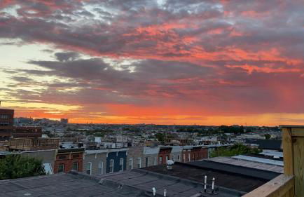 The Blue House! Modern+ Rooftop deck+ Parking - Foto 1