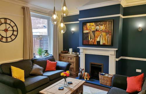 Family Friendly I Pets Welcome I Short Walk to Railway Station I 10min Drive to Safari Park - Foto 2