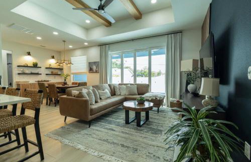 Bright New Home Family Oasis Near the Shore - Foto 35