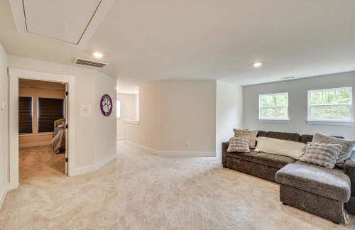 5 Mi to Memorial Stadium and Beach Modern Townhome - Foto 20