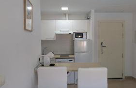 Apartahotel Moderno y Económico para 2 personas a 10 minutos de Sevilla con fácil aparcamiento - Photo 17