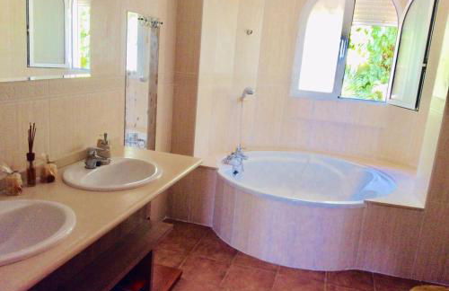 Valencia, villa, piscina privada, junto A-7 cerca de playas, aeropuerto, Cheste - Foto 31