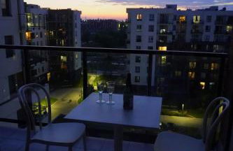 Cosy Modern Flat - Balcony & Cinema - Foto 6