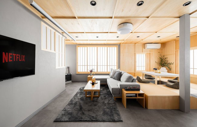 THE CELESTIAL - Foto 1