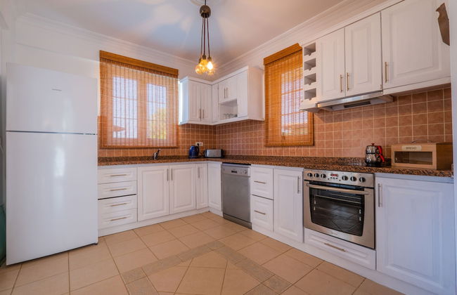 Infinity Flora Villa - Photo 12