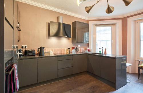 3 Bedroom Apartment - Historic Old Town - Foto 41