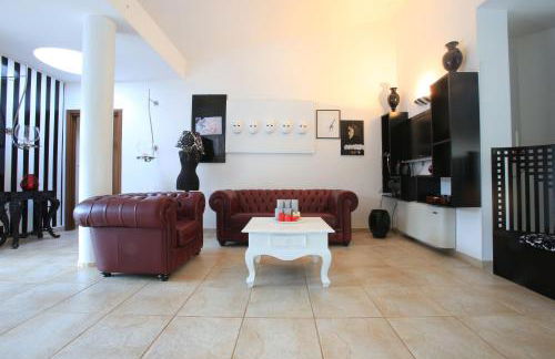 Villa con parco e piscina - Foto 19