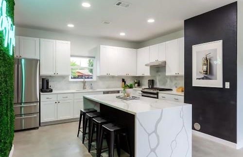 Downtown Austin Oasis w Pool & Hot Tub - Sleeps 18 - Foto 19