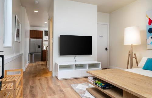 Lux Townhome With Parking and Rooftop Putting Green - Foto 25