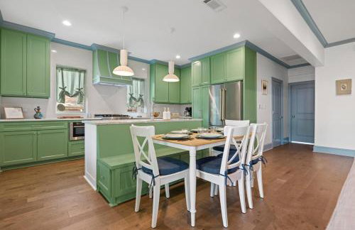 Spacious, Peaceful, Historic - 3 Minute Walk to the Square - Foto 30