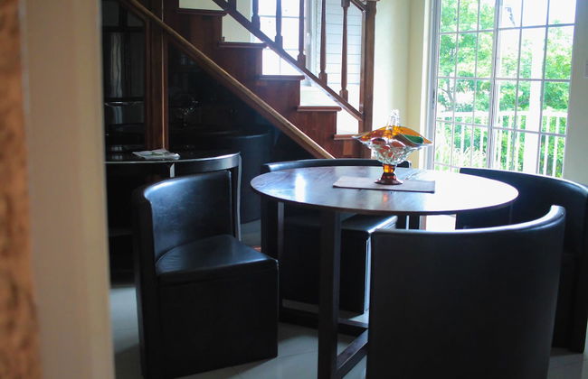 Marley Manor - Foto 2