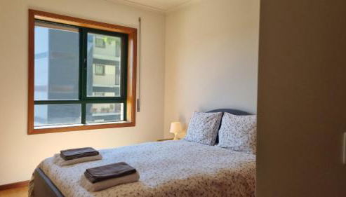 Comfortable Urban Apartment - Photo 5