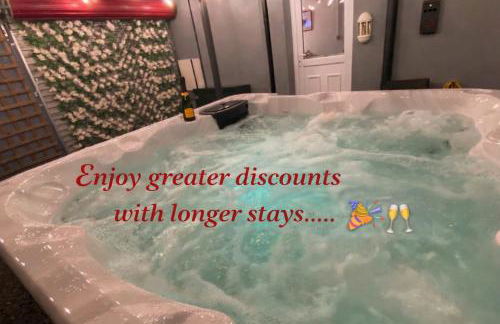 Cardiff Coach House with Hot Tub & Log Fire - Foto 1