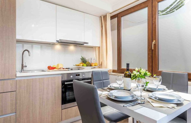 Modern Comfort With Shared Pool & Lush Green Surroundings in Kastav - Foto 9