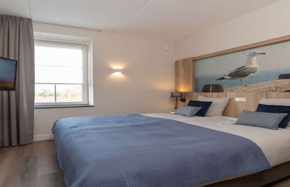 Design Apartment in Zeeland With its own Wellness - Photo 15