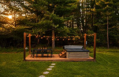 Hot Tub, Pond, 2 Fire Pits Mural Art Cabin - Foto 3