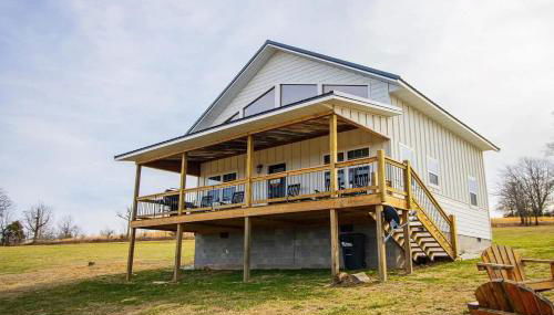 Ozark Escape - Hot Tub Mountain Views and Near Buffalo River - Photo 4