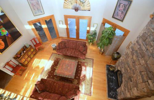 Redbud Keep - Unique Features, Movie Set Decor, Grill, Wifi, Family Friendly, Hiking, Billiard Table, Movie Theater Room, Fireplace, Golfing, View, 2 King Beds - Foto 9