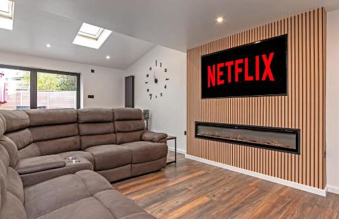 Contractors Heaven-POOL TABLE-THREE BEDROOM HOUSE WITH SEPARATE ONE BEDROOM SELF CONTAINED-Close to AIRPORT - Foto 24