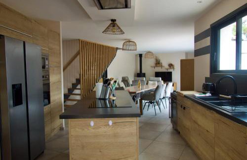 Villa Pinède 800m from Beach Private Jacuzzi Pine Forest Sleeps 8 - Foto 3