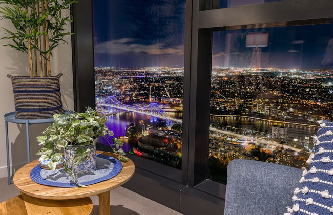 Hamptons Retreat on Level 77 Skytower - Photo 19