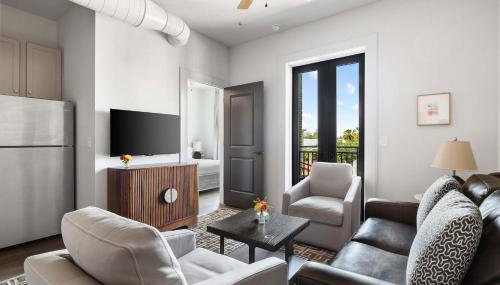 Fire Tower Luxe 2BR KingSuites & Private Balcony - Foto 4