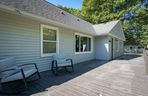 All Decked Out - Secluded getaway near beach access - Foto 3