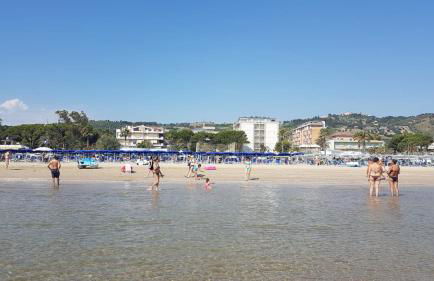 Appartamento Miramare 3 con servizio spiaggia - Foto 3