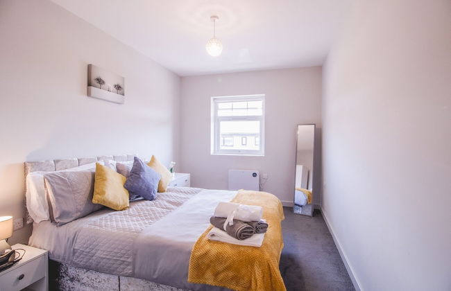 Impeccable 1-bed Apartment in Sunderland - Photo 4