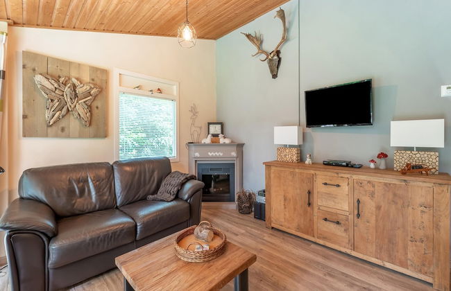 House in Hunzebergen Near Forest Trails - Foto 1