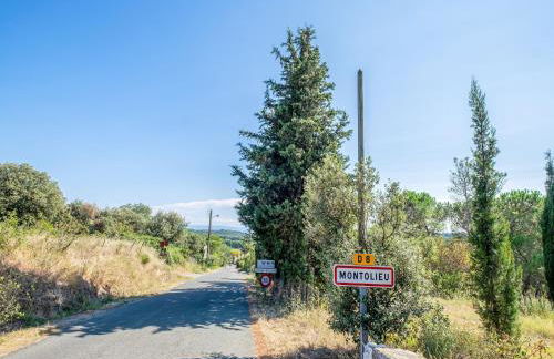 Villa in St Denis with Pool & Pyrenees View - Foto 24